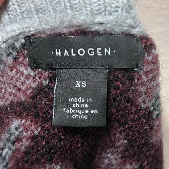 Halogen Snow Leopard Gray Red Crew Neck Sweater Size XS Wool Blend - Picture 5 of 5